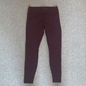 Never been worn lululemon leggings Maroon wine color 28”